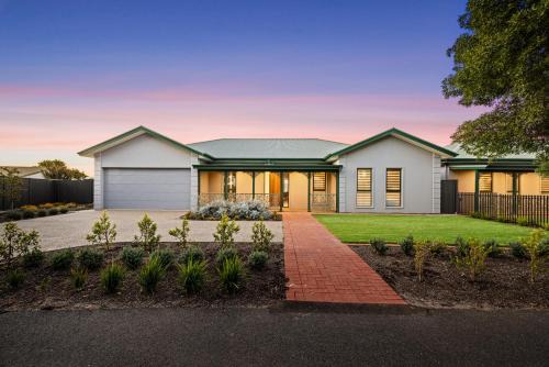 Tanunda Villa | Shining House Villa A