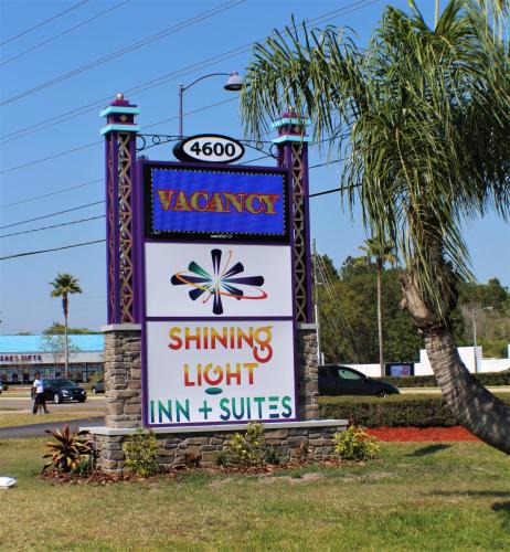 Kissimmee Hotel | Shining Light Inn & Suites