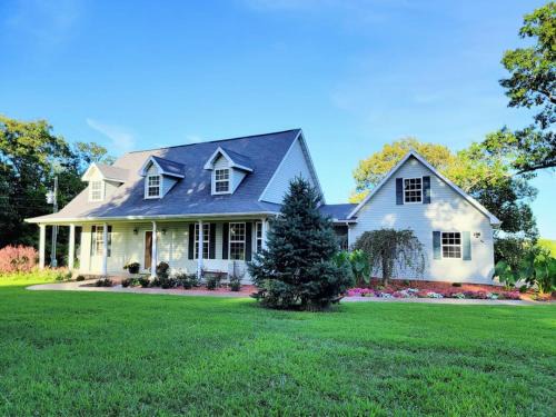 Powell House | Shoal Creek Retreat - Spacious, Views, Relaxing