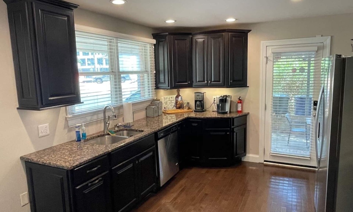 North Hills House | Shop, Dine, Explore, and Relax in North Hills!