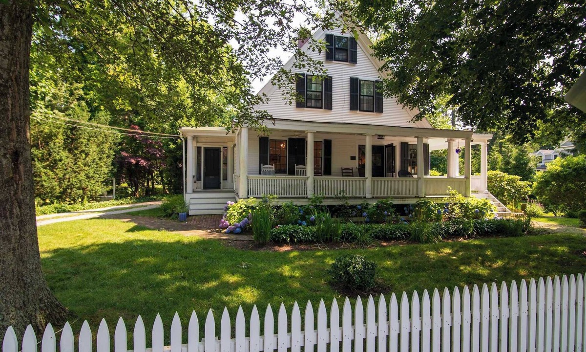 Yarmouth Port House | Shopping Restaurants 6 mins to Beach! AC!