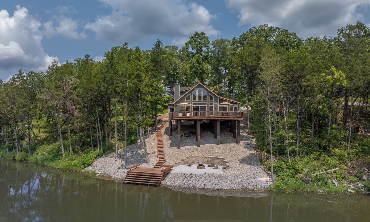 Wright City Ski Chalet | Shore Side by Innsbrook Vacations!