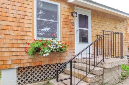 Kennebunk House | Shorelands Resort