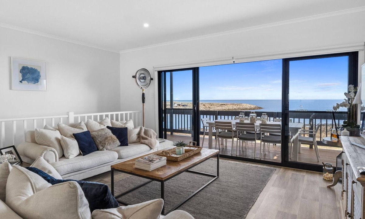 Wirrina Cove House | Shoreline Escape - 21/1 Paradise Drive