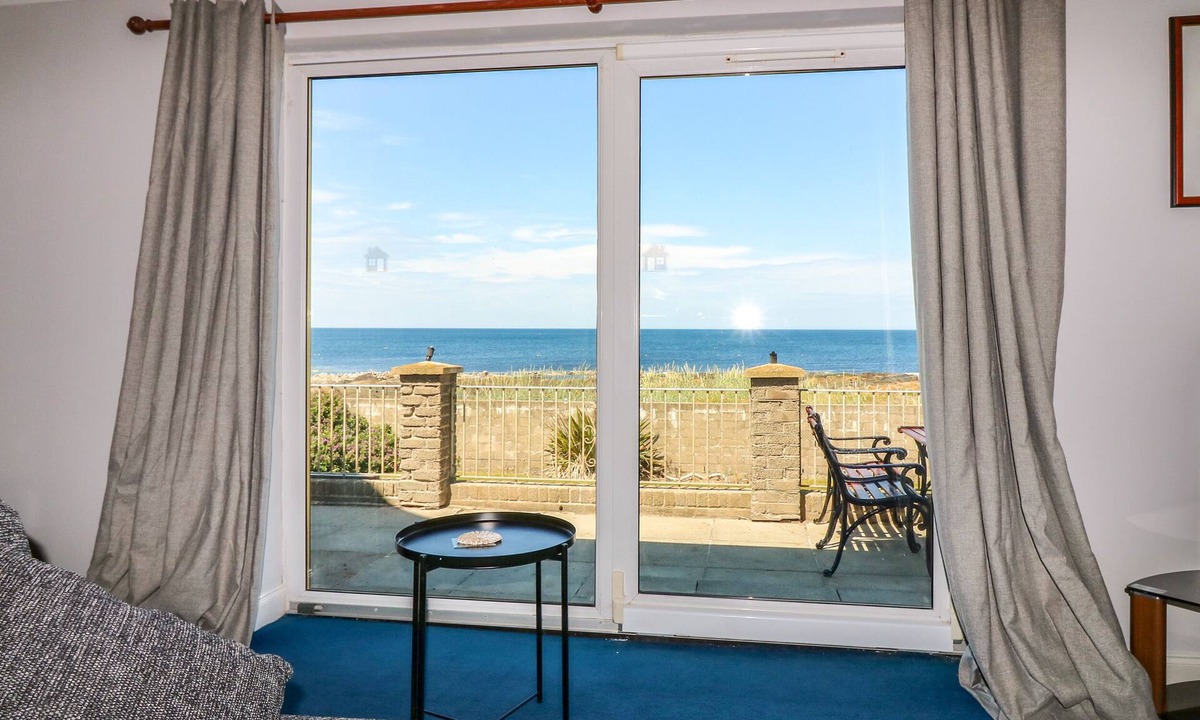 Rosehearty Cottage | Shoreline House