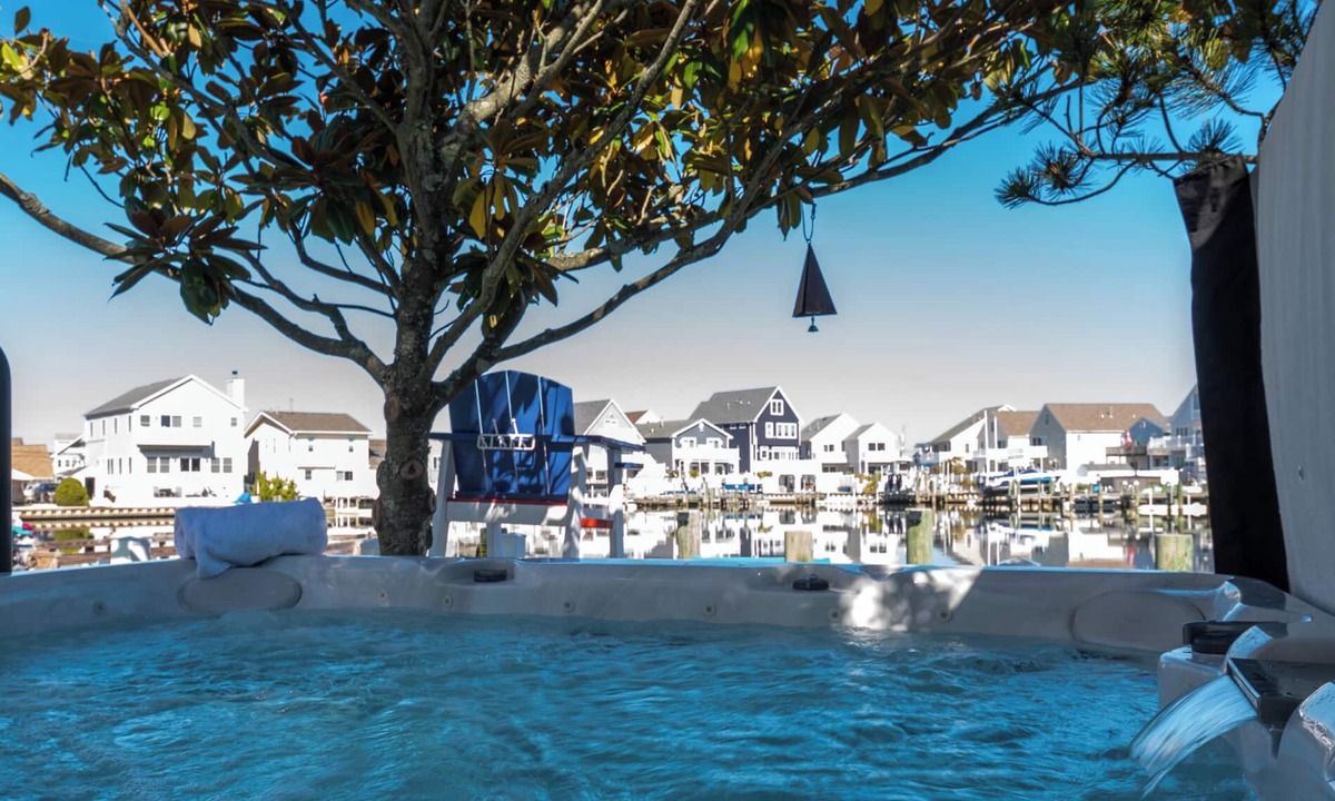 Seaside Heights Villa | Shorely Perfect 40'+ Waterfront Private XL 2ndFL 2/3BR 2.5bth +BIG-Jacuzzi Dock