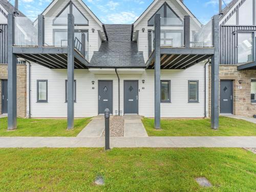 Fearnan House | Shoreside