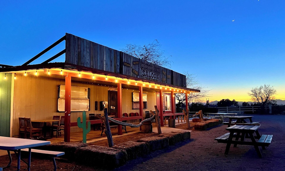 Crystal Hotel | Short Branch Motel