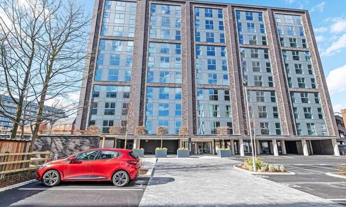 Old Trafford Apartment | Short Term Accommodation Manchester