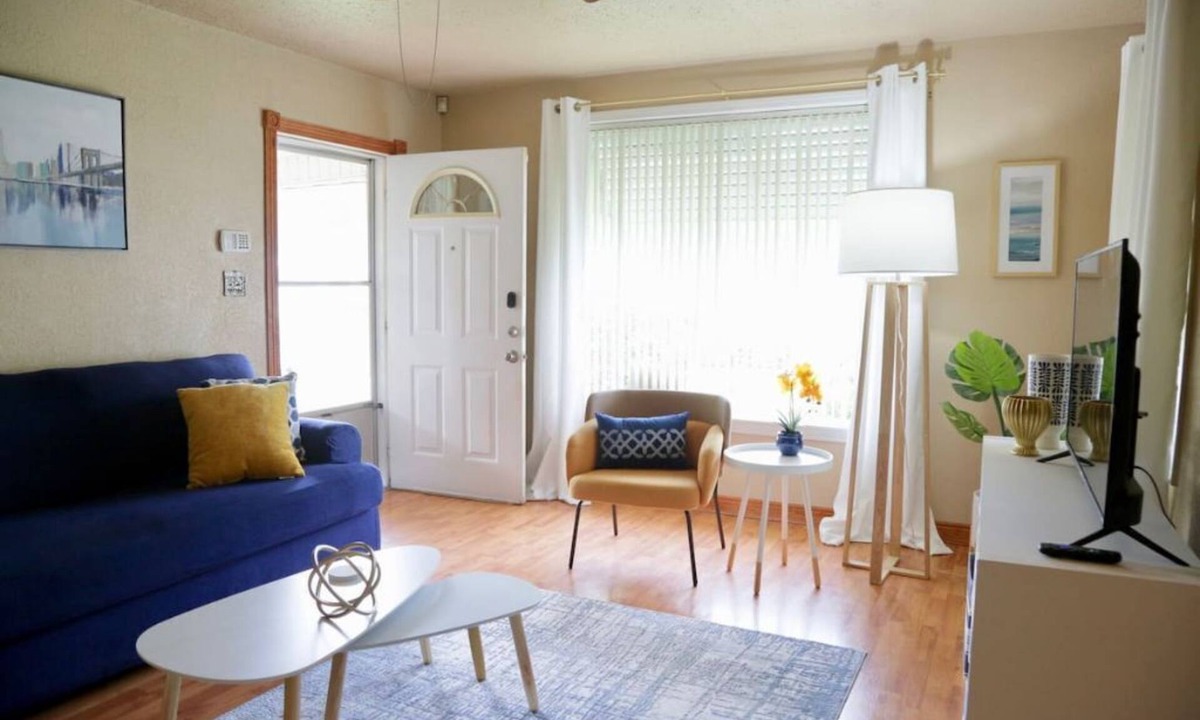 Muskogee House | Short-term Stays by LeAlora