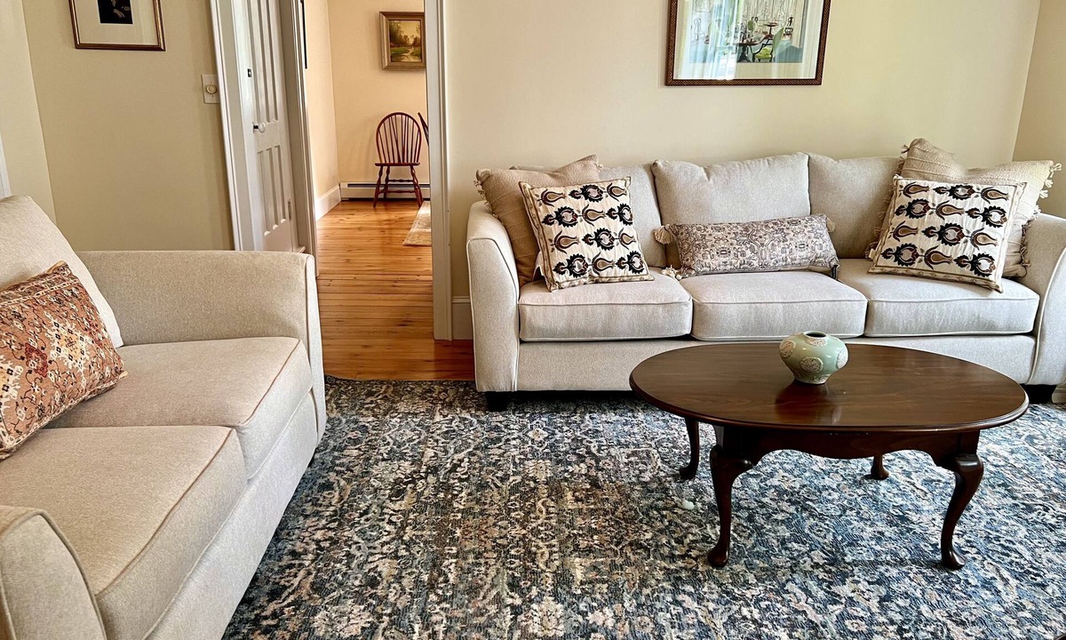 Skaneateles House | Short walk to restaurants and lake front parks.