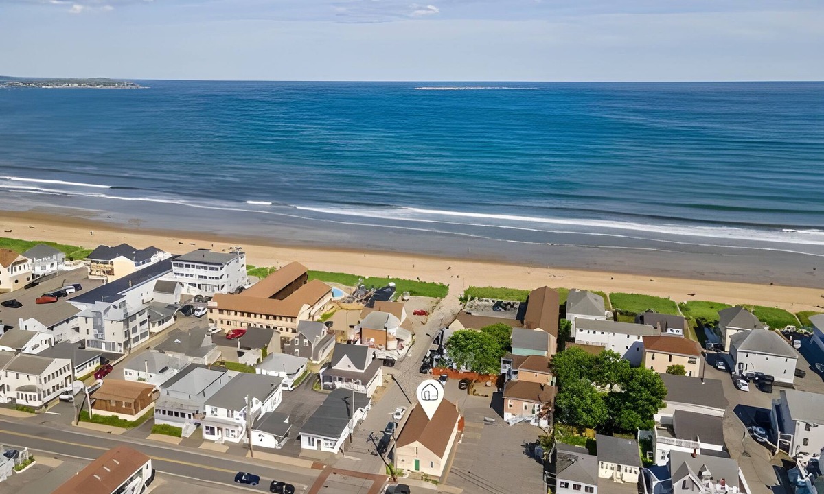 Old Orchard Beach Apartment | Short Walk to the Pier & Steps From the Sand!