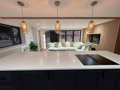 Locks Heath Apartment | Shri's Palace beautiful getaway