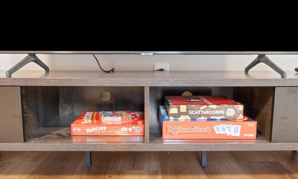 Audubon Park House | Shuffleboard - Gym - BBQ