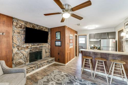 Angel Fire House | Shuttle to the Resort! Rustic Angel Fire Condo
