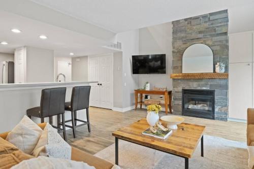 The Blue Mountains House | Sierra Heights - Steps to Blue Mountain Village