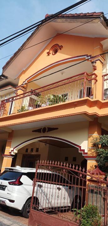 Malang House | Sierra Homestay Malang 3 BR AC