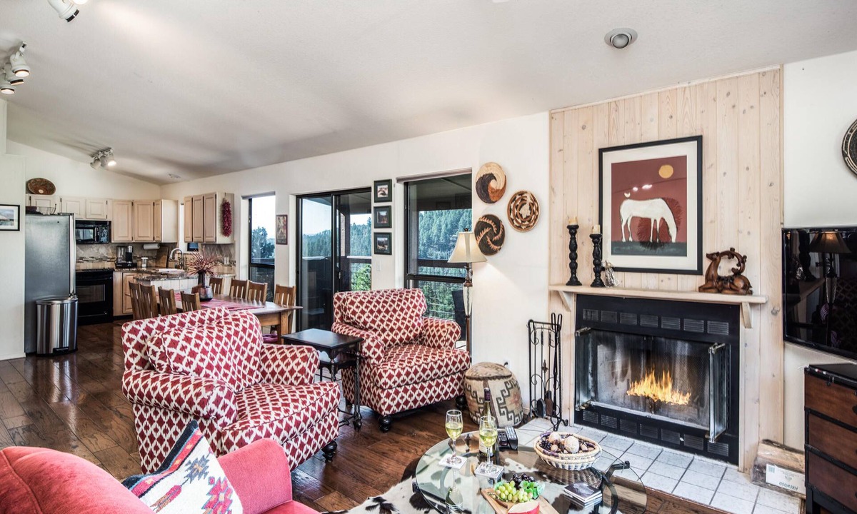 Alto Cabin | Sierra Lake Vista | Pet Friendly, Hot Tub!