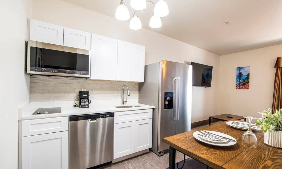 Sierra Vista Condo | Sierra Vista 2bd Queens Deluxe