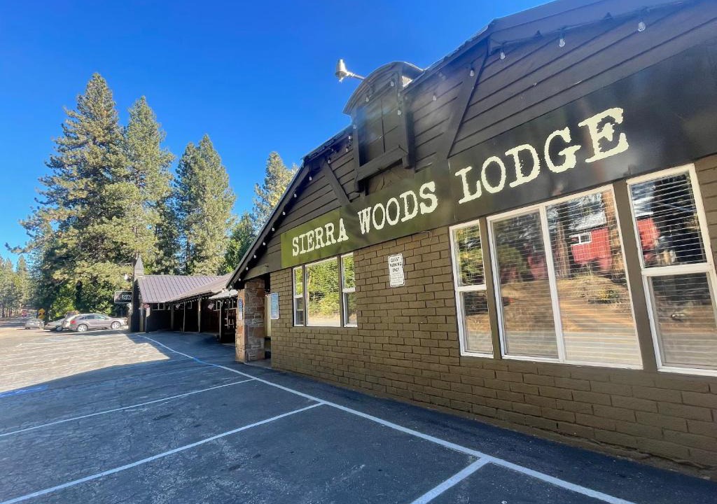 Emigrant Gap Hotel | Sierra Woods Lodge