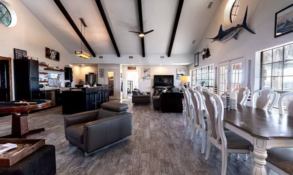 Siesta Shores House | Siesta Shores Lakehouse Escape