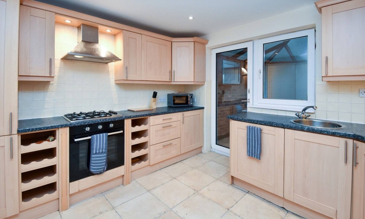 Knowle Sands House | Silicon Court