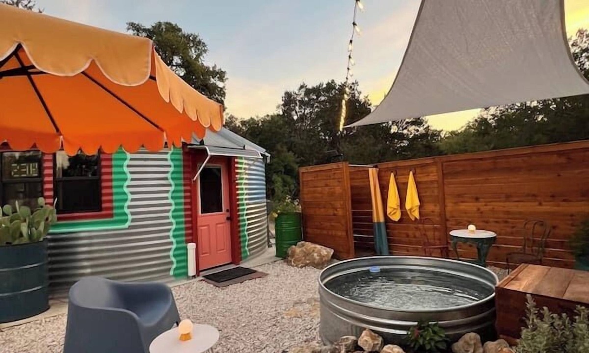 Austin House | Silo house - 3 acres +pool +outdoor shower “Opal”