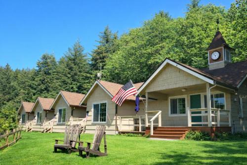 Westlake Apartment | Siltcoos Station