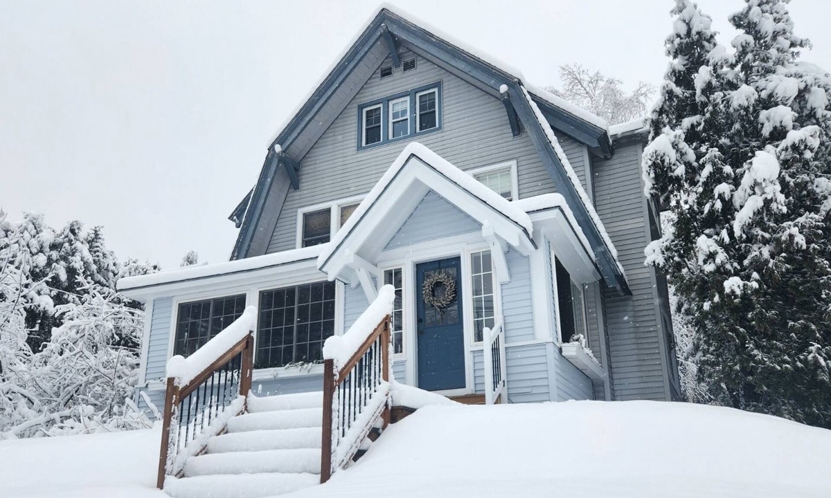 Hillcrest House | Silver Bear Lodge | 5 Bed, 3.5 Bath