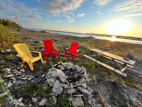 Tobermory House | Silver Birch Waterfront SUNSETS Tobermory