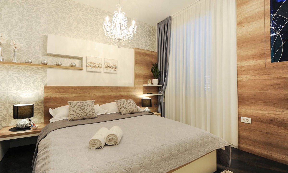 Zadar Old Town House | Silver & Gold Luxury Rooms