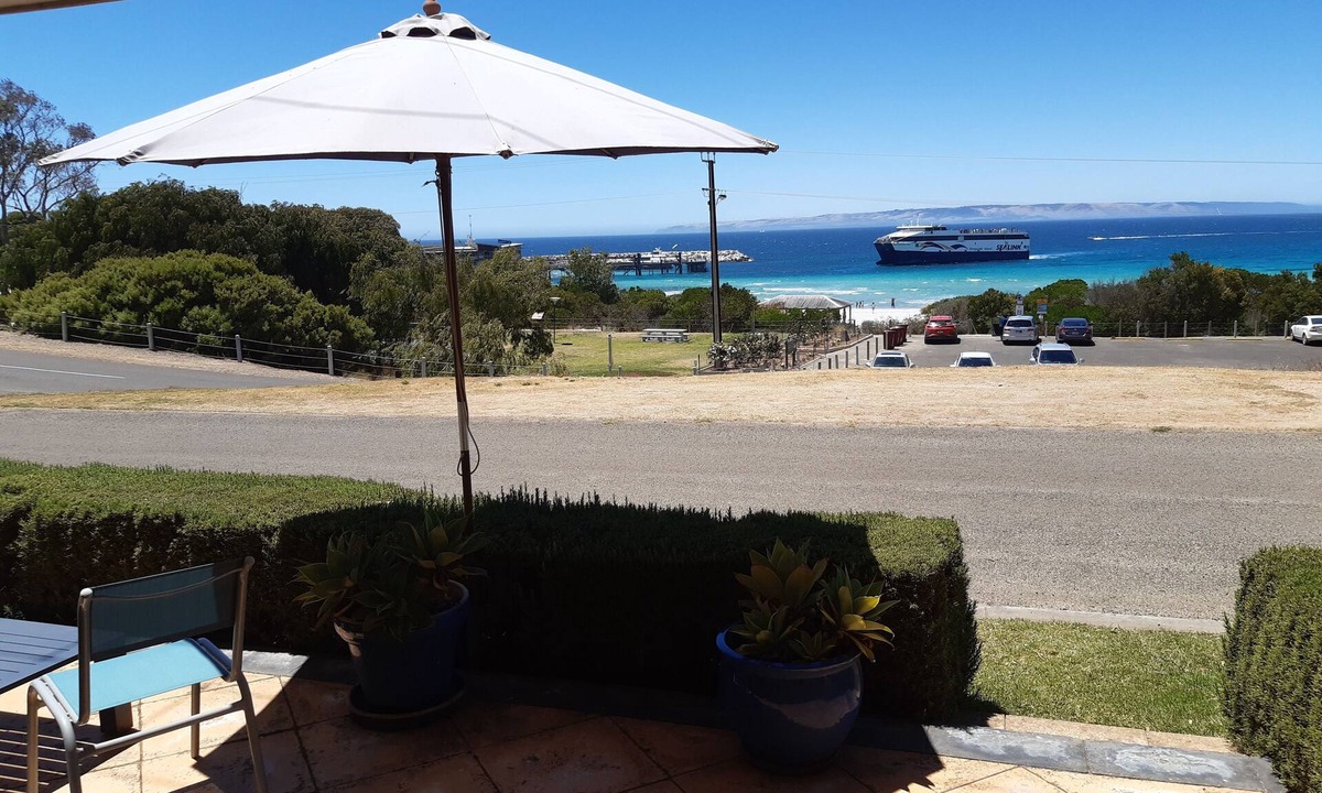 Penneshaw House | "Silver Gull" The Ultimate Getaway