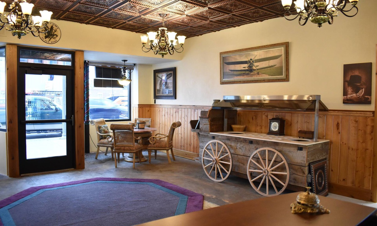 St. Anthony Hotel | Silver Horseshoe Inn
