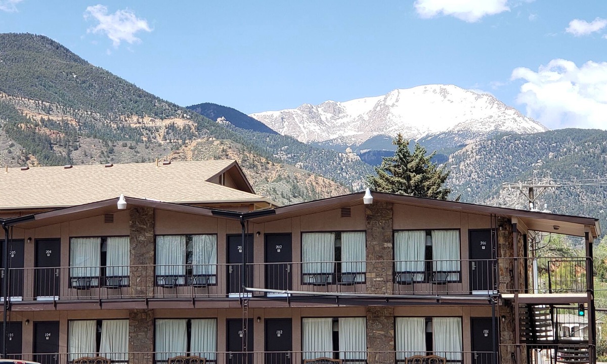 Manitou Springs Hotel | Silver Saddle Motel