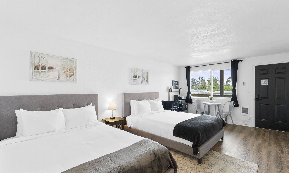 Westport Hotel | Silver Sands Motel