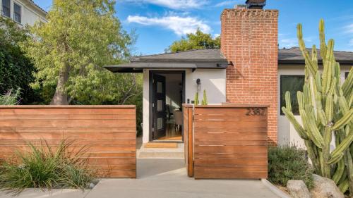 Silver Lake House | Silver Screen by AvantStay Luxe Backyard Escape