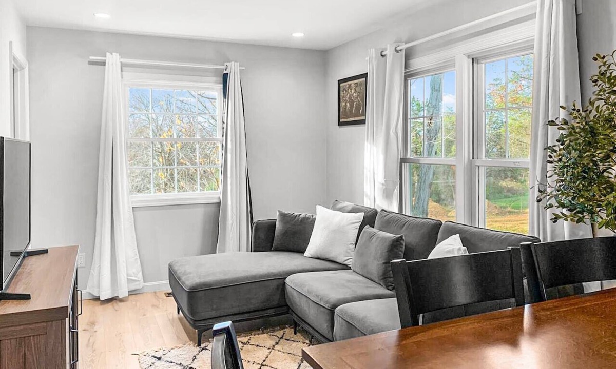 Fairland Apartment | Silver Spring Serenity: 2BR/2BA, Nature & Access`