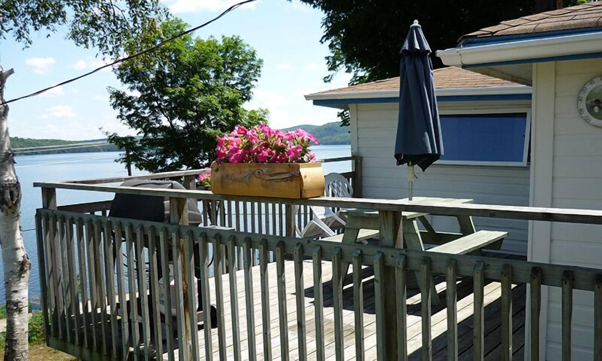 Harcourt Cottage | Silver Springs Cottage Resort
