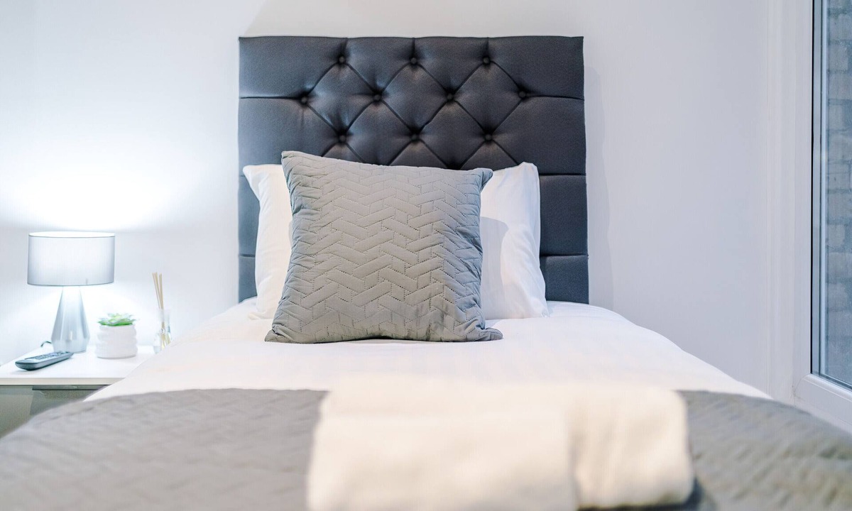 Bury Apartment | Silver Sreet | Single Apartments