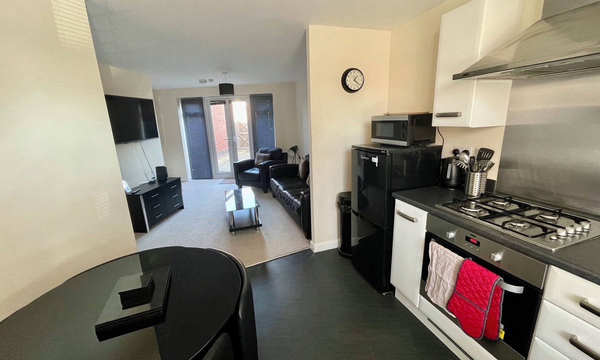 Ashby-de-la-Zouch House | Silver Stag Properties, Comfy 2 BR Home in Ashby