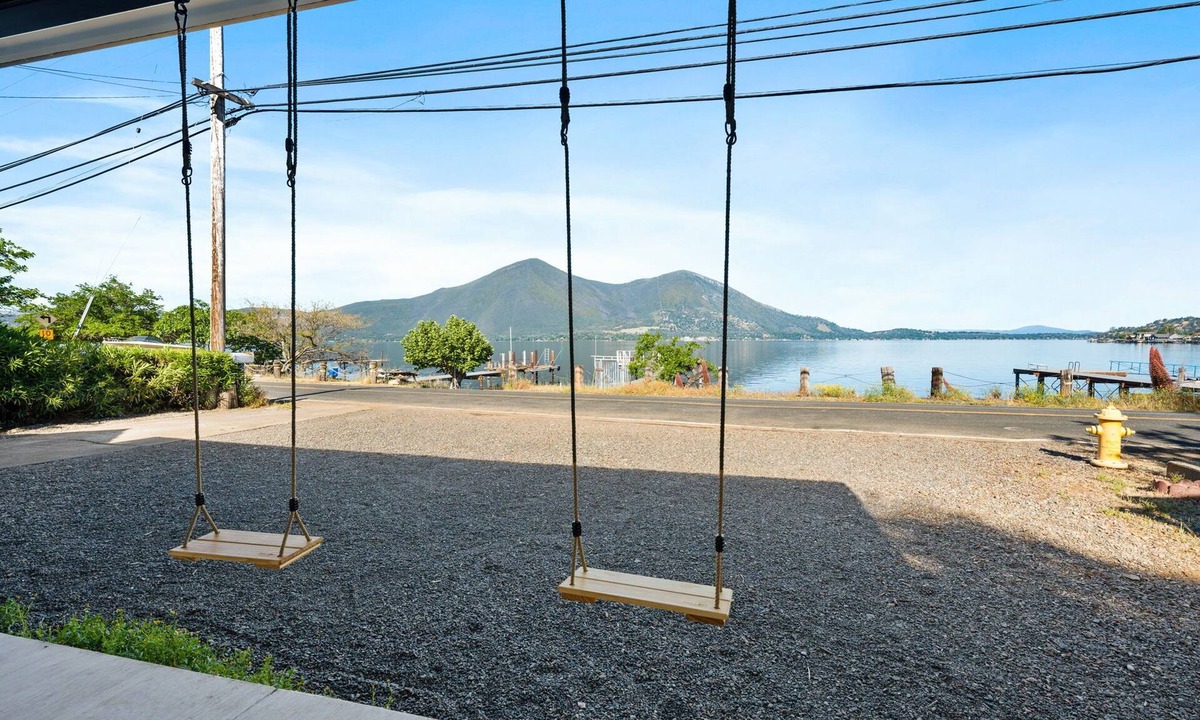 Clearlake House | Silverado Beach Lake House