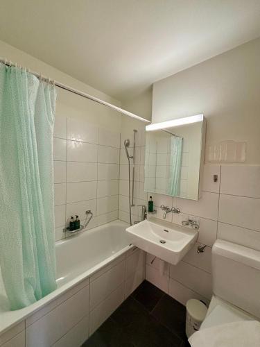 Mattenhof-Weissenbuhl Apartment | Simple & Comfy Apartment on Gartenstrasse