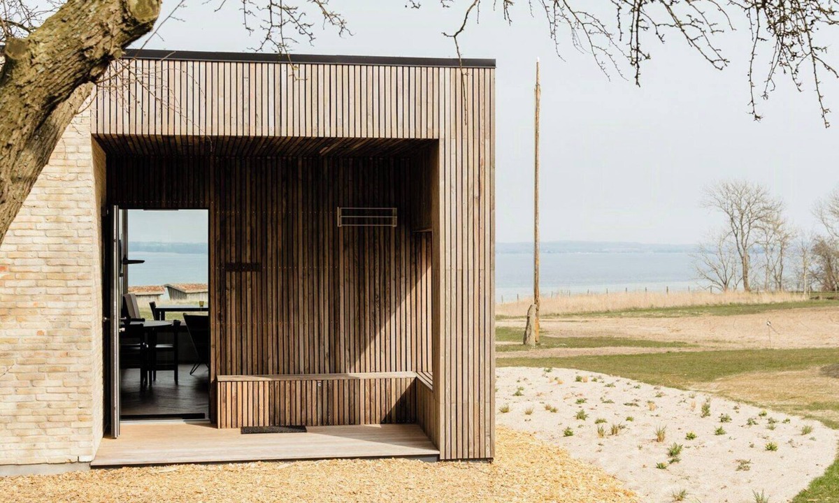 Ebberup House | Simple living and outdoor life at Helnæs