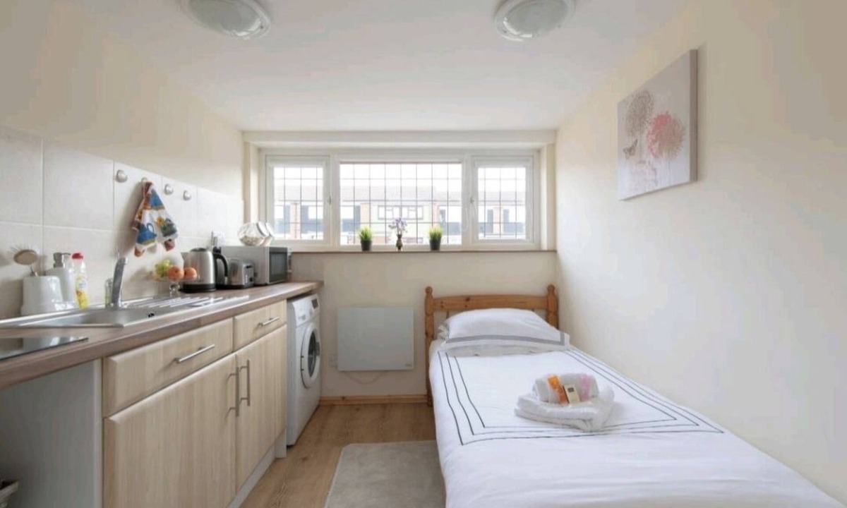 Heaton House | Simple Private Studio