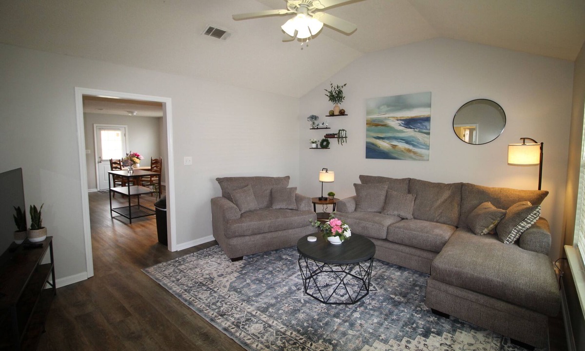 Remerton House | Simple Stay at Spring Meadow