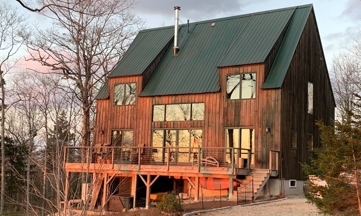 Sedgwick House | Simplify! Amazing views. Loaded kitchen. Pet friendly. Stargazing.