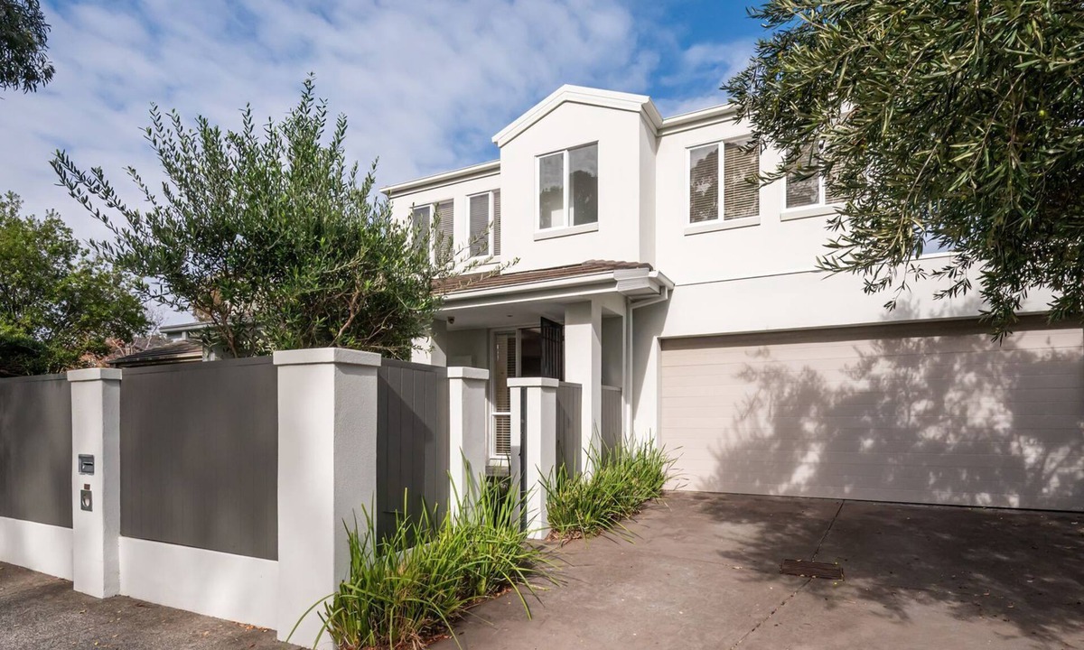 Hampton House | Simply Hampton by Property Mums