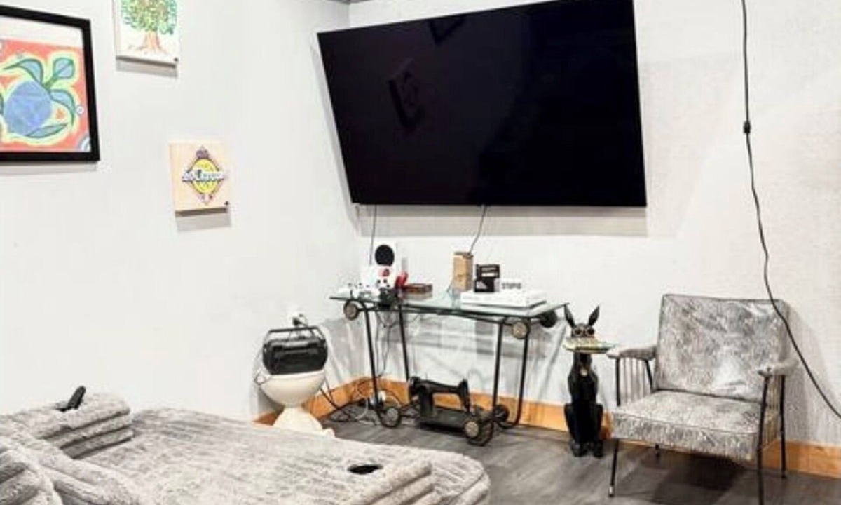 Niskayuna Apartment | Simply serenading Studio located in Niskayuna