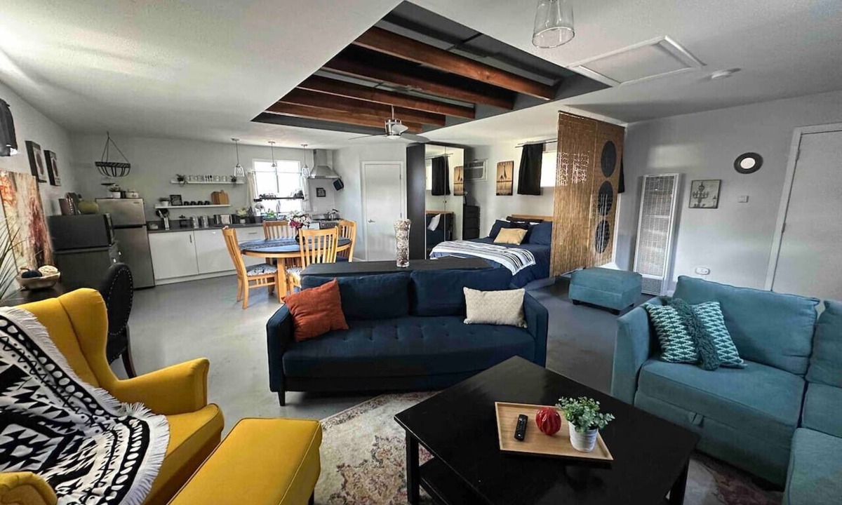 Southeastern Sacramento House | Simply Spacious Studio Guesthouse