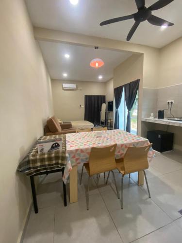 Batu Pahat Apartment | Simply Studio Hotel Parit Raja